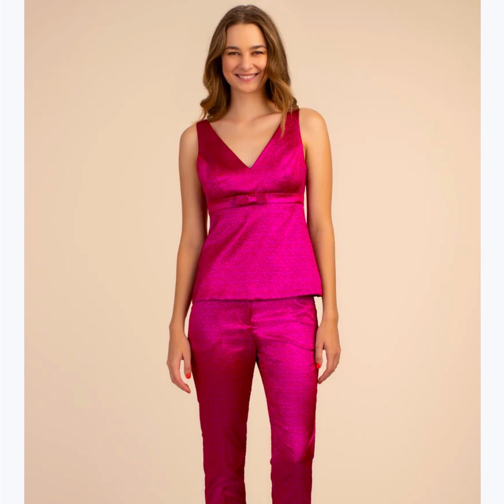 Trina Turk Loveliness Top in pink jewel size 6